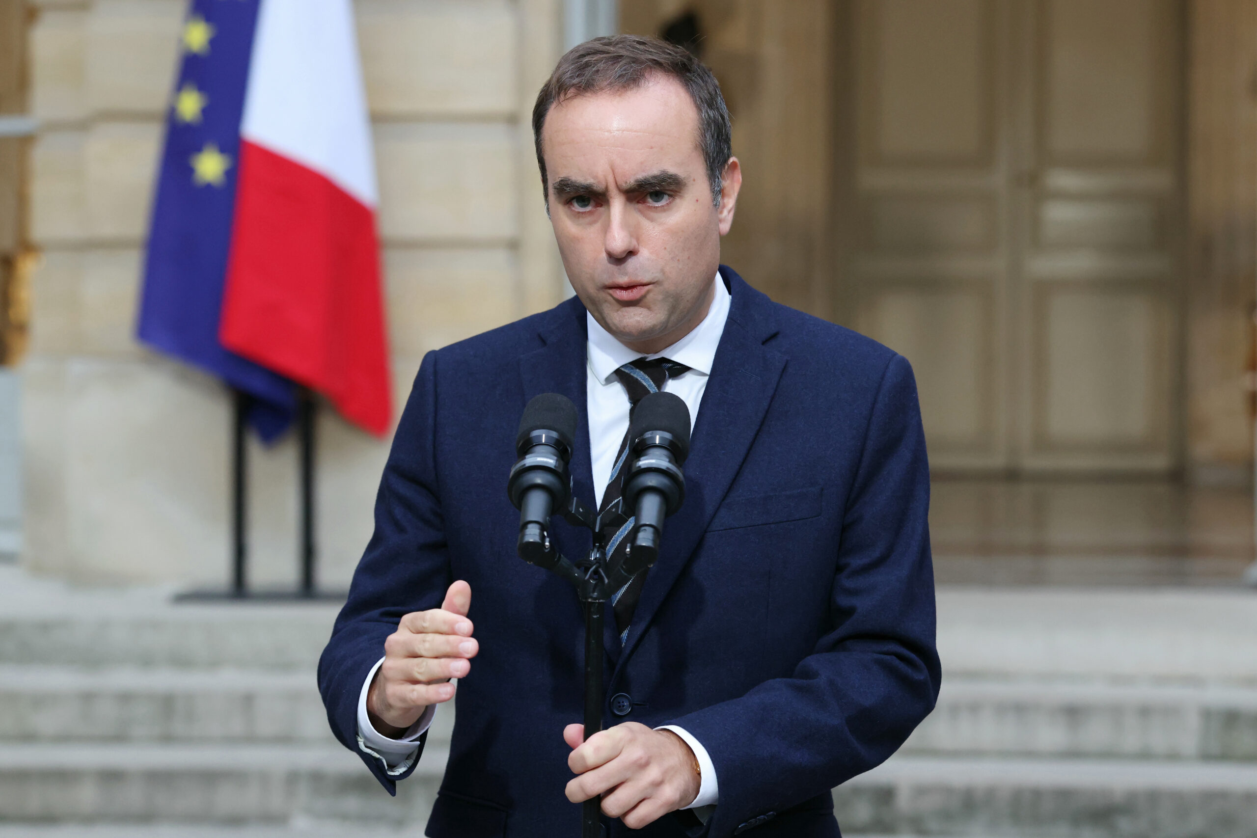 French Prime Minister resigns after less than a month in office, deepening political turmoil