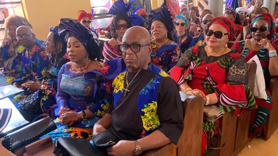 A Christmas of Compassion: How Emperor Chris Baywood Ibe Honoured His Mother by Feeding 1,050 Awgu Families