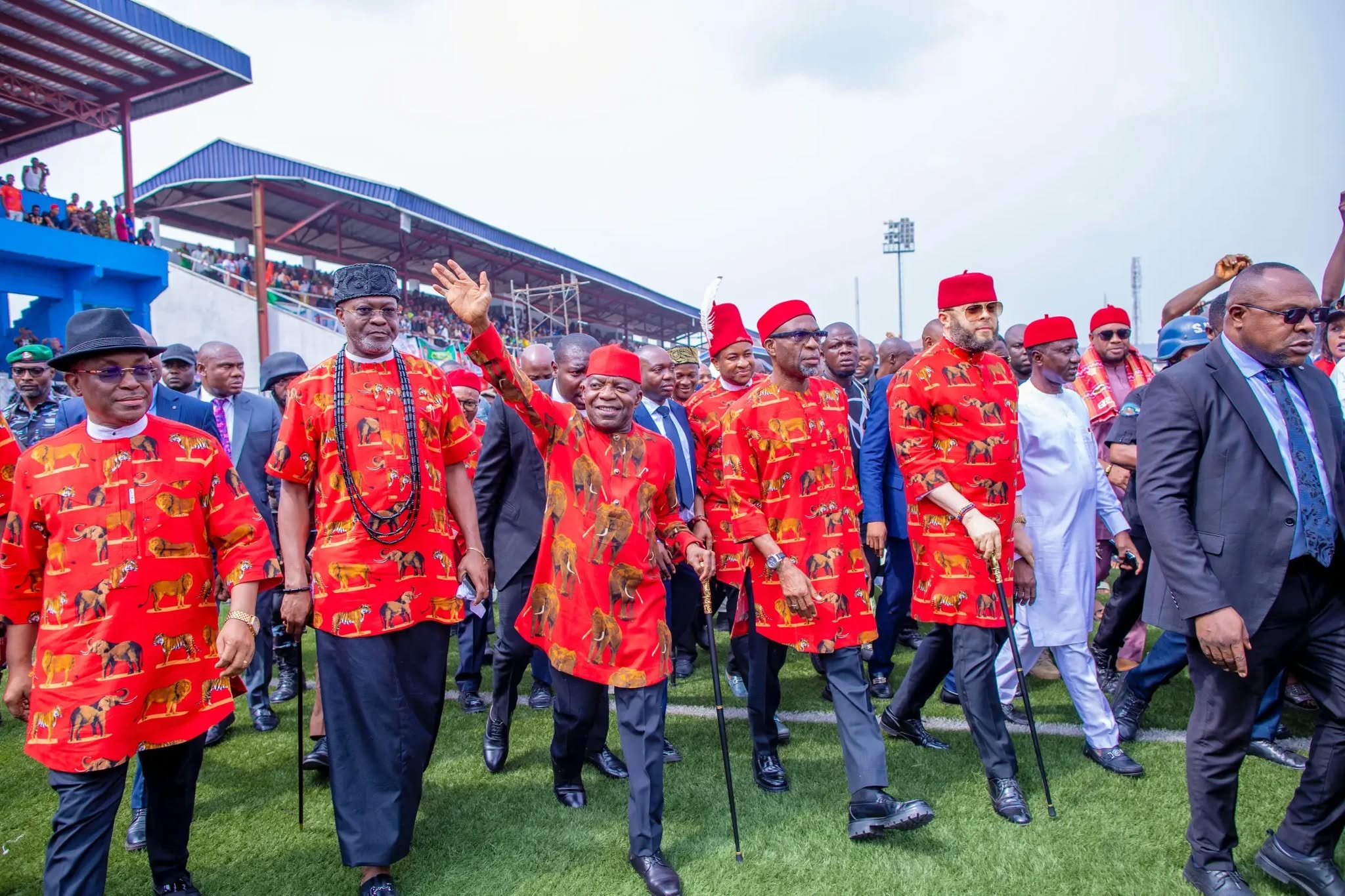 Ukwa La Ngwa Endorse Otti for 2027, Honour Governor with Grand Reception, Donate ₦100 Million for Nomination Form