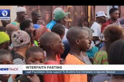 (Video) “Feeding Everybody, Christian or Muslim” – Beneficiaries Hail OmoBarca’s Interfaith Break-Fast Initiative in Ajeromi Ifelodun (Video) “Feeding Everybody, Christian or Muslim” – Beneficiaries Hail OmoBarca’s Interfaith Break-Fast Initiative in Ajeromi Ifelodun