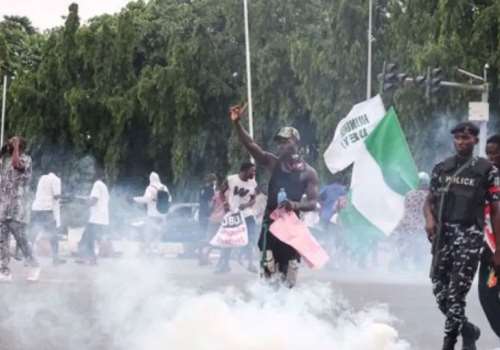 Police Fire Teargas at #OccupyNASS Protesters Demanding Mandatory Electronic Transmission of Election Results