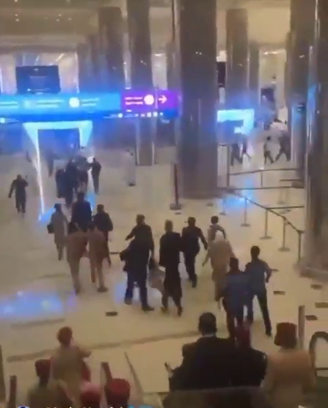 (Breaking) Iranian Missile Hits Dubai Internation Airports, One dead and 7 injured (Breaking) Iranian Missile Hits Dubai Internation Airports, One dead and 7 injured