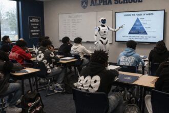 AI-Powered School Without Teachers Set to Launch in Chicago, Stirring Debate Over the Future of Learning