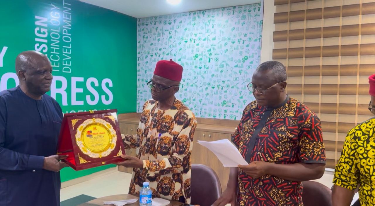 Aba Landlords Honour Professor Bart Nnaji For Reliable Power Supply