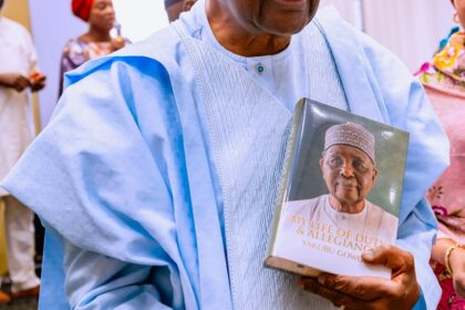 (Photos) General Gowon Launches Autobiography to Clarify Civil War Decisions (Photos) General Gowon Launches Autobiography to Clarify Civil War Decisions