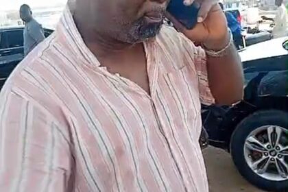(Video) Customers Accuse NNPC Filling Station of Fuel Meter Manipulation at Apo Resettlement Abuja (Video) Customers Accuse NNPC Filling Station of Fuel Meter Manipulation at Apo Resettlement Abuja