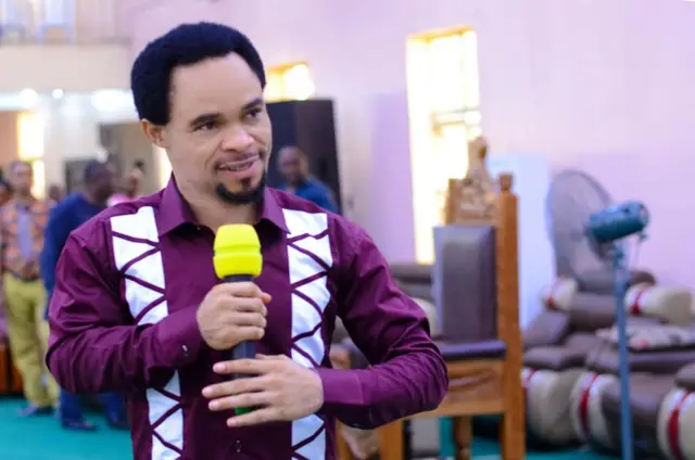 (Video) “You are suffering from a sickness called ‘Tinubu’ that’s poverty, you don’t need prayer, you are just hungry” – Odumeje tells a church member before gifting him ₦500,000