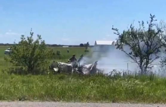 Twelve Killed as Skydiving Aircraft Crashes Moments After Takeoff in Missouri Twelve Killed as Skydiving Aircraft Crashes Moments After Takeoff in Missouri