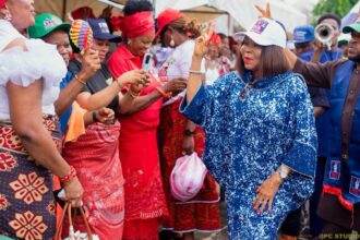 (Photos) Senator Nkechi Nwaogu Receives Resounding Welcome from Supporters, NDC Members