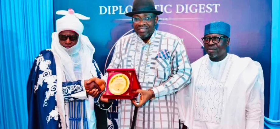 Senator Dickson Receives Pillar of Nigeria Democracy Award, Urges Protection of Democratic Institutions Senator Dickson Receives Pillar of Nigeria Democracy Award, Urges Protection of Democratic Institutions