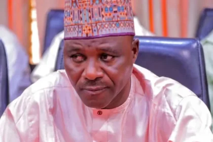 (Video) Borno Commissioner Threatens to Flog, Cut Off Fingers of Voters Who Do Not Support APC (Video) Borno Commissioner Threatens to Flog, Cut Off Fingers of Voters Who Do Not Support APC