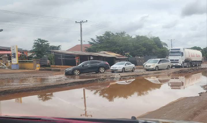 Hold contractors responsible forBenin-Agbor-Asaba Expressway – Presidency
