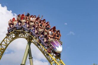 One Dead, Several Injured in Rollercoaster Incident at Six Flags Park in Georgia